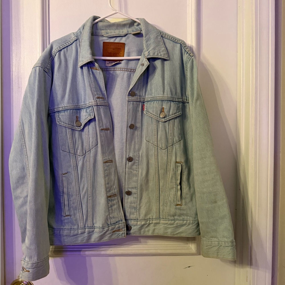 Light blue women’s Levi jacket